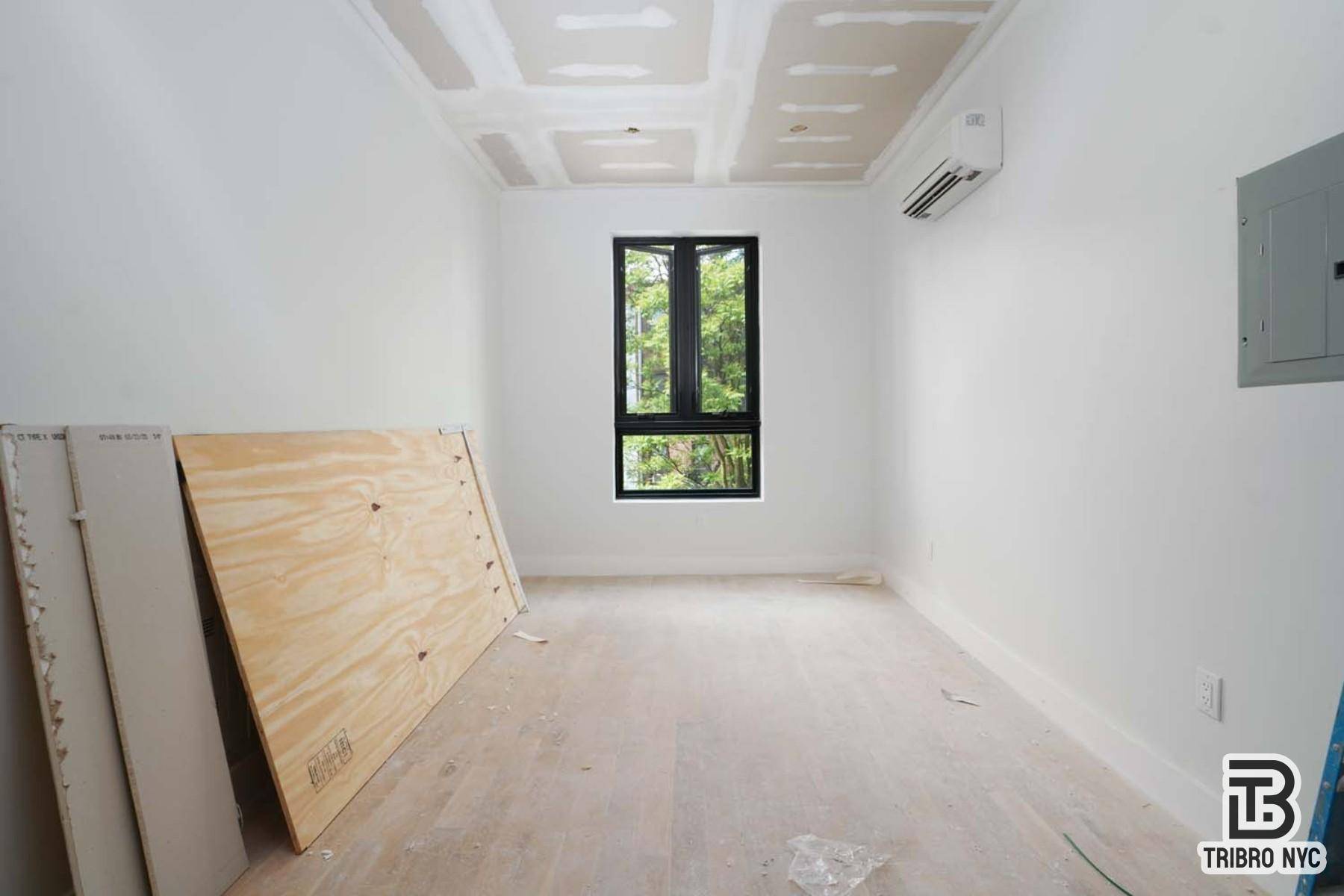 Prime Williamsburg Living Designer 1BR 2BA with Private Roof DeckThis isnt just an apartmentits your personal escape in the heart of Williamsburg.