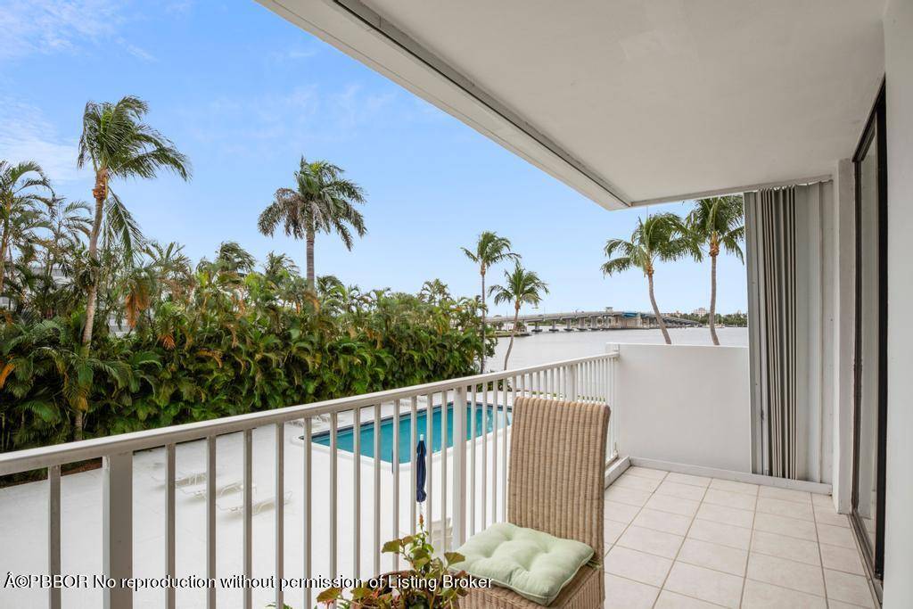Amazing Intracoastal Unit in desirable building.