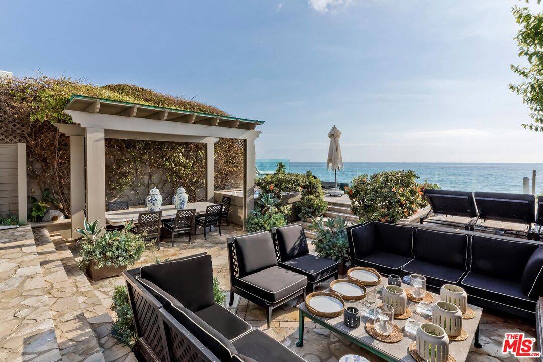 23618   Malibu Colony Rd 4BR Malibu La