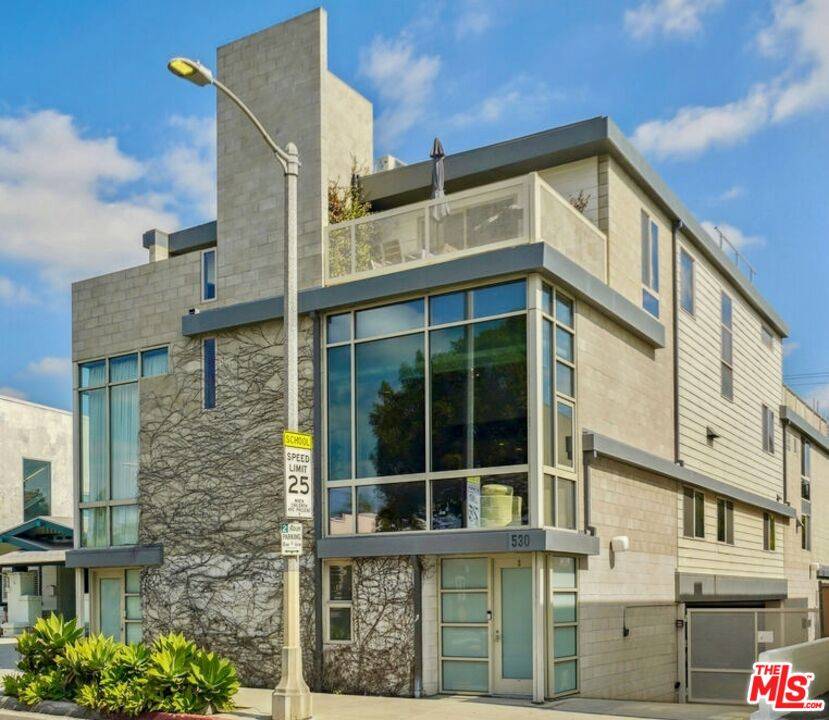 530 N Larchmont Blvd 1BR Mid Wilshire La