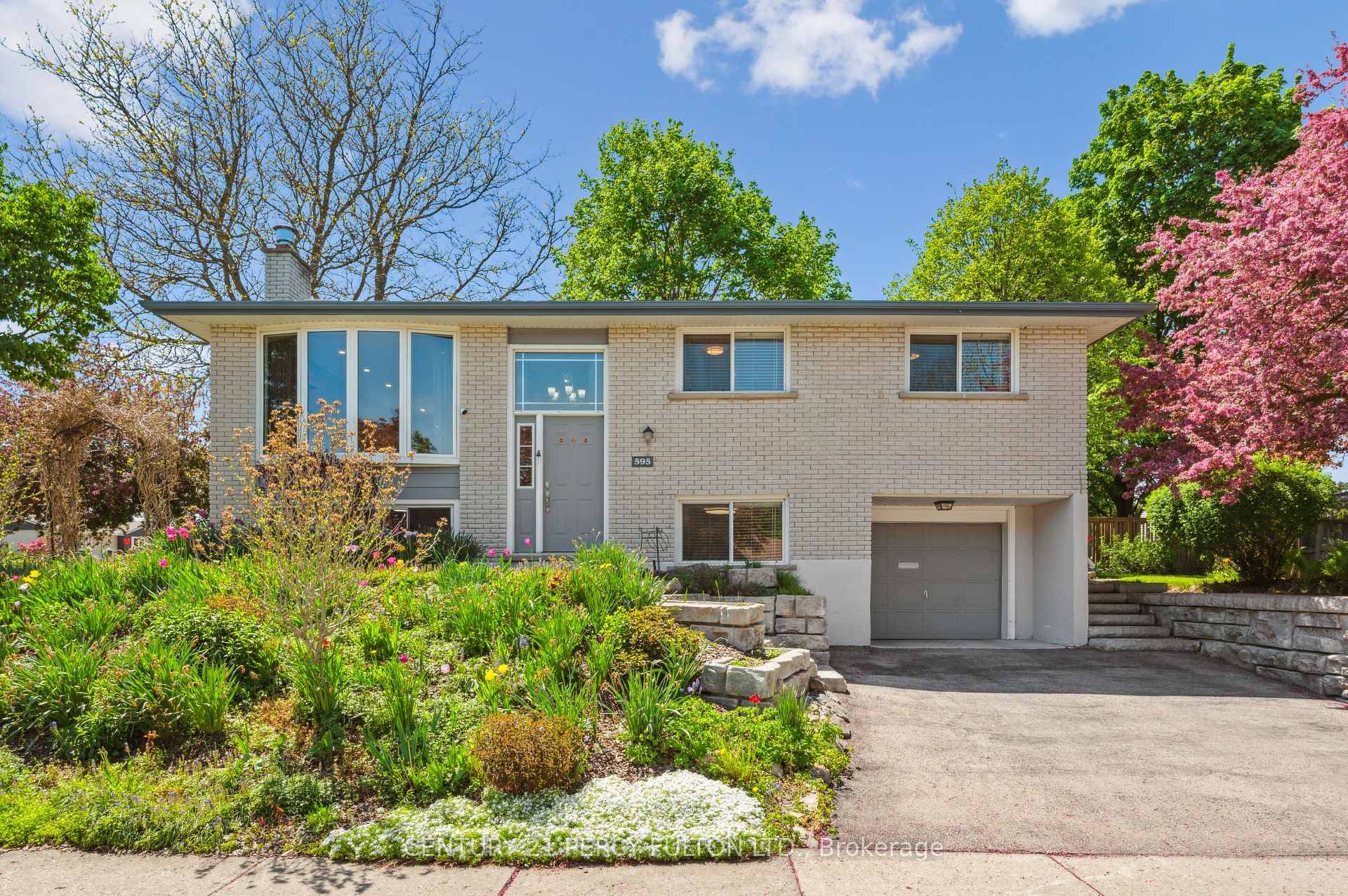 DREAMING OF YOUR OWN SLICE OF PARADISE IN WATERLOO ?