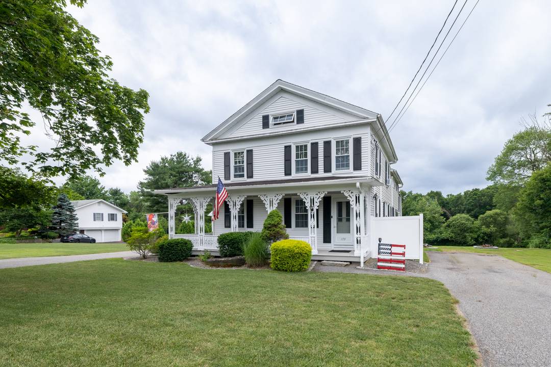 Welcome to 179 North Street, a Litchfield County gem.