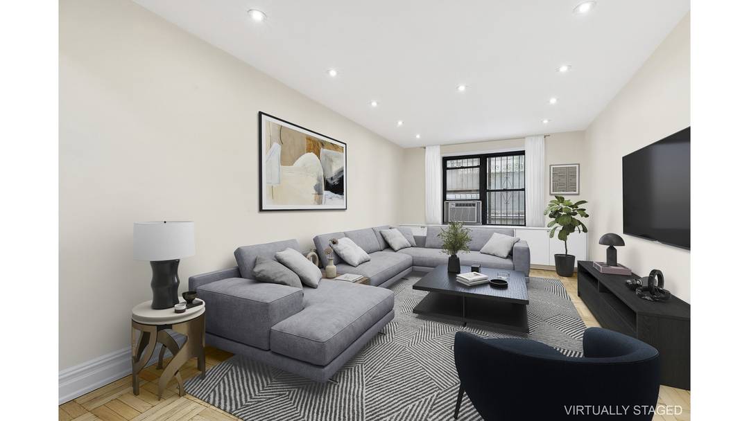 Move right into this quiet and renovated home no work needed !