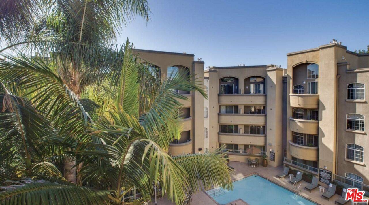 7660 Beverly Blvd 2BR Hancock Park La