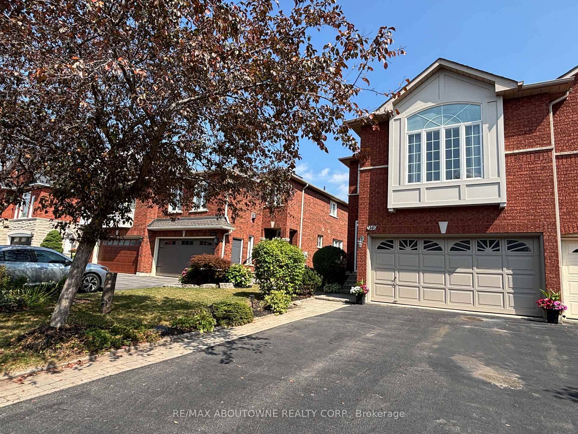 RARE offering ! ! ! Double car garage with inside entry to garage, Starlane Semi Detached home in a family oriented Westmount neighbourhood.