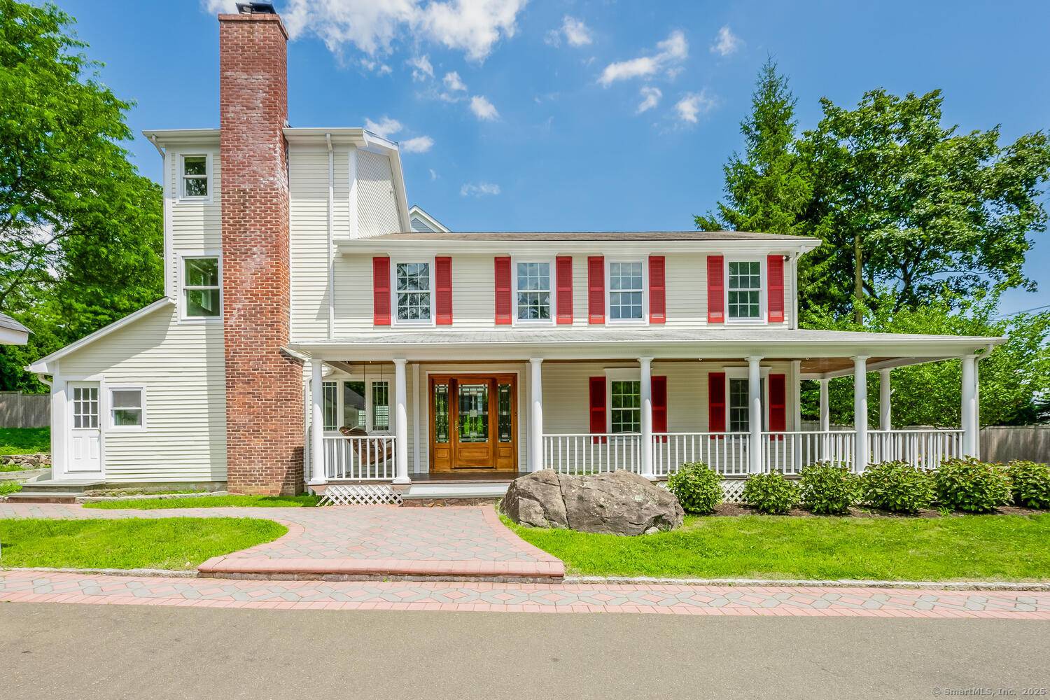 Located in the highly sought after Noroton Heights neighborhood of Darien, this move in ready 6 bedroom with 5.