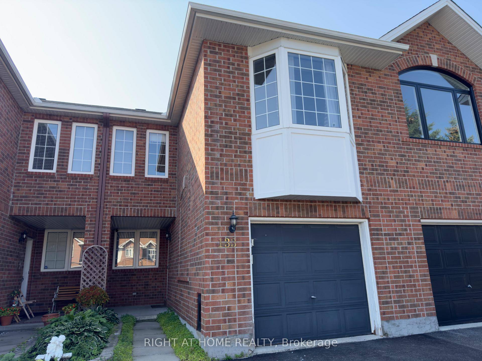 AVAILABLE JULY 1ST BASEMENT UNFINISHED Your opportunity to reside in the sought out and conveniently situated neighbourhood of Central Park !