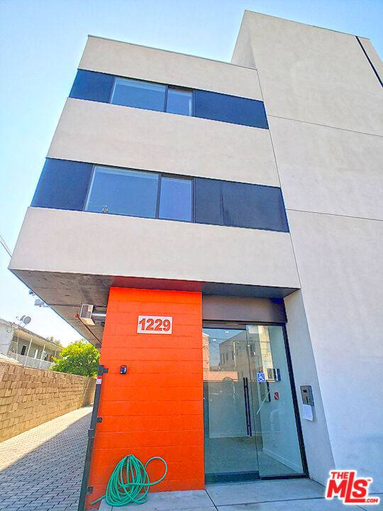 1229 S Kingsley Dr 2BR La