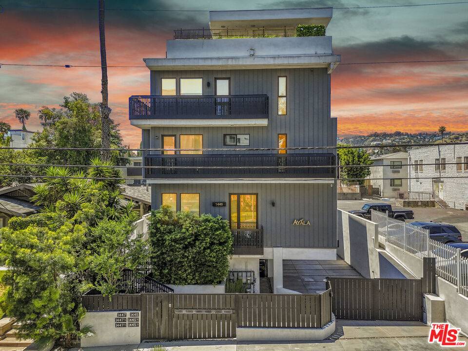 1447  N Martel Ave 3BR Hollywood Hills East La