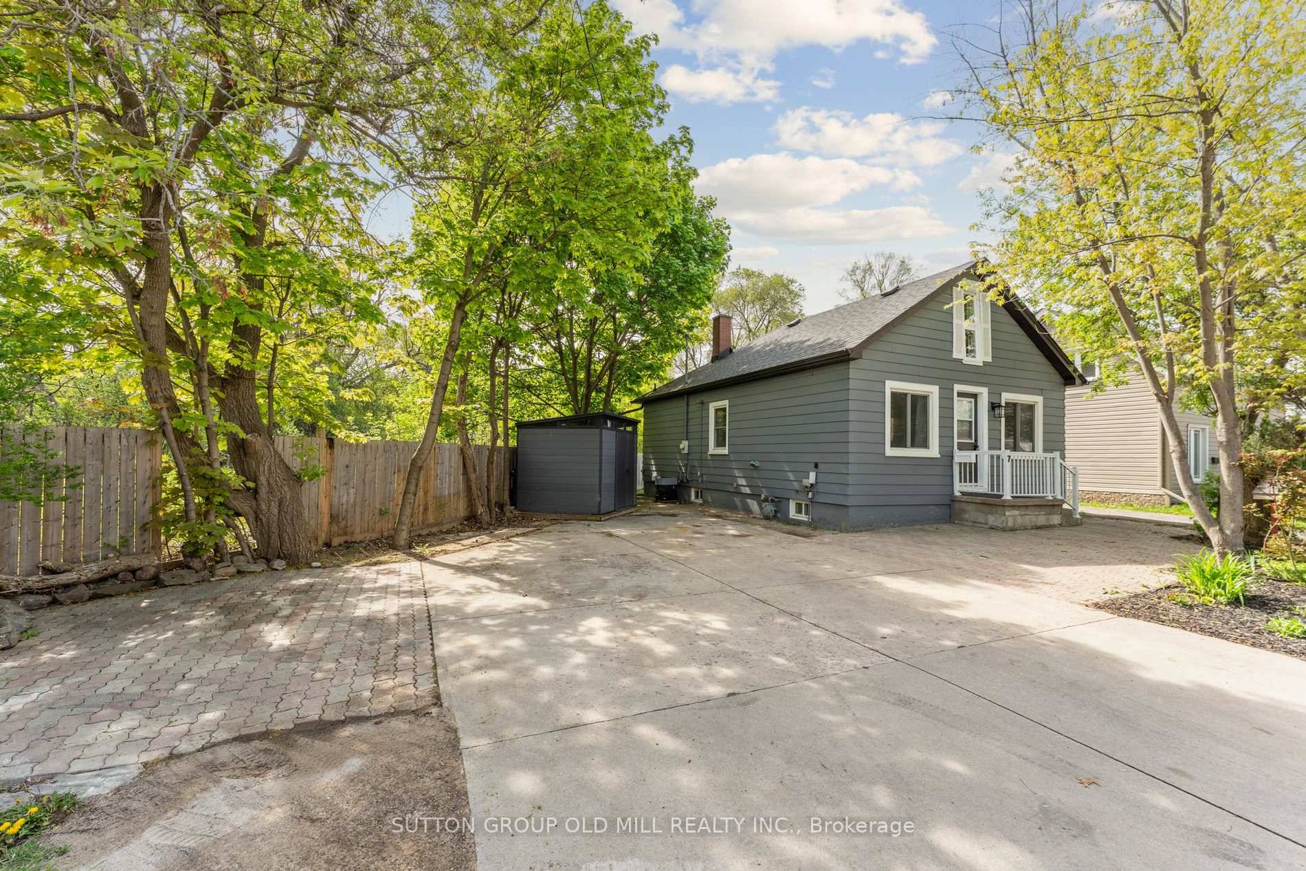 Welcome to 7 Jessie Street in the heart of Downtown Brampton, a vibrant hub of culture and creativity, you can be part of it with the purchase of 7 Jessie ...