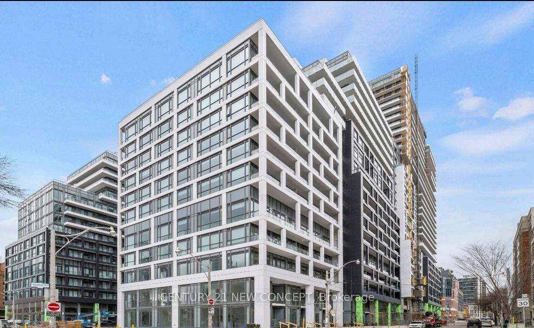 Welcome to Time amp ; Space Condos, Spacious 2 Bedroom, 2 Bath Condo with Parking in the Heart of Toronto.
