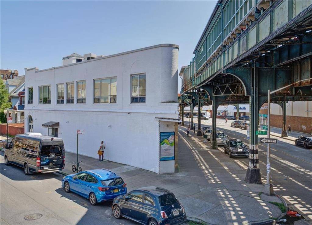Presenting a great investment opportunity in Bensonhurst, Brooklyn.