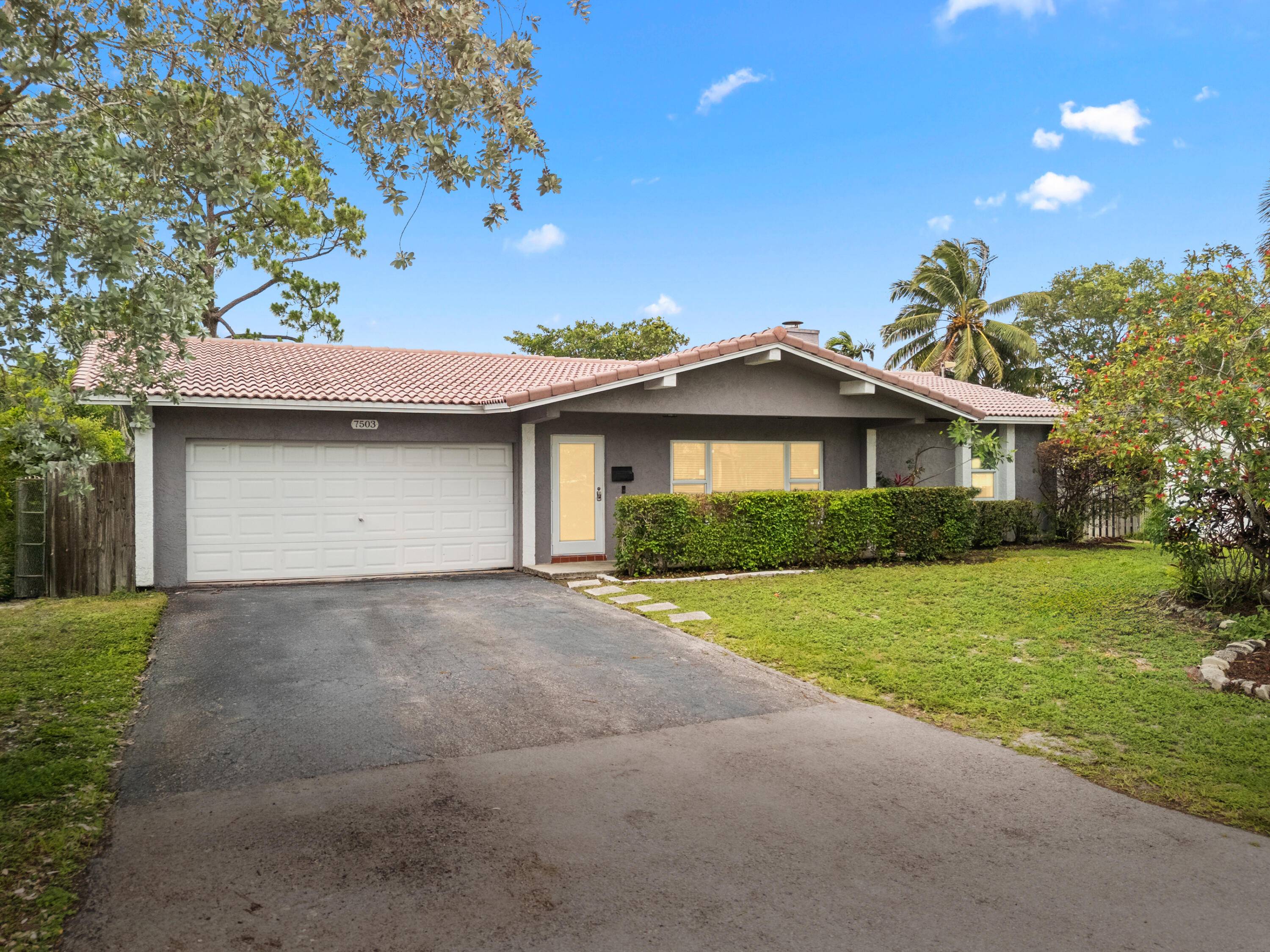 Your Coral Springs Oasis Awaits !