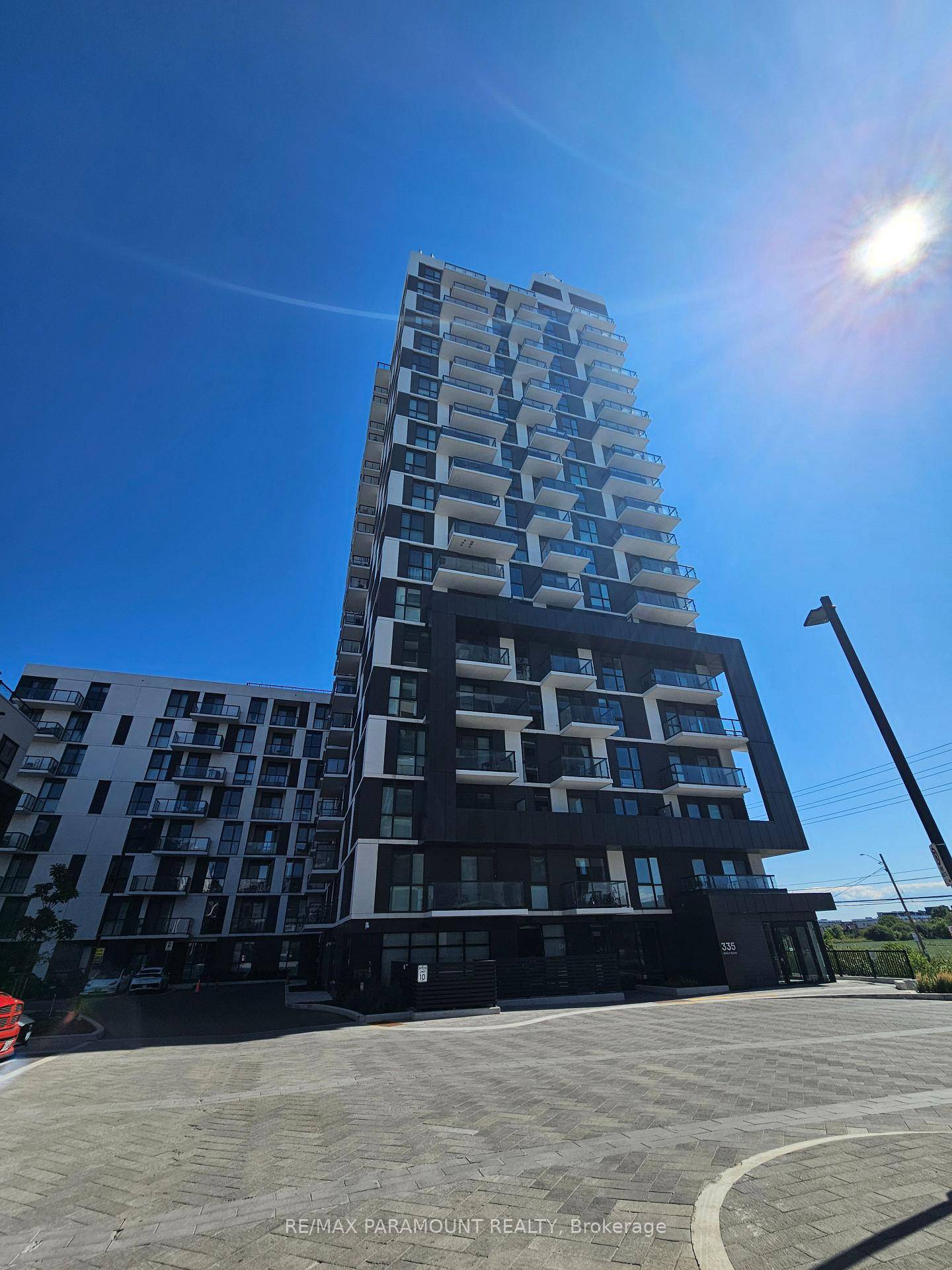 Welcome to Oakvillage by Minto Modern Luxury in the Heart of Oakville.
