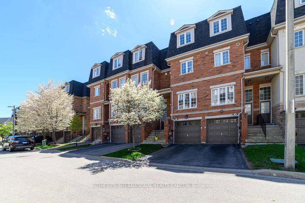 Welcome to Kings Grove ! Grand 3 bedroom executive townhome flooded with natural light is nestled on a quiet tree lined street with many beautiful updates.
