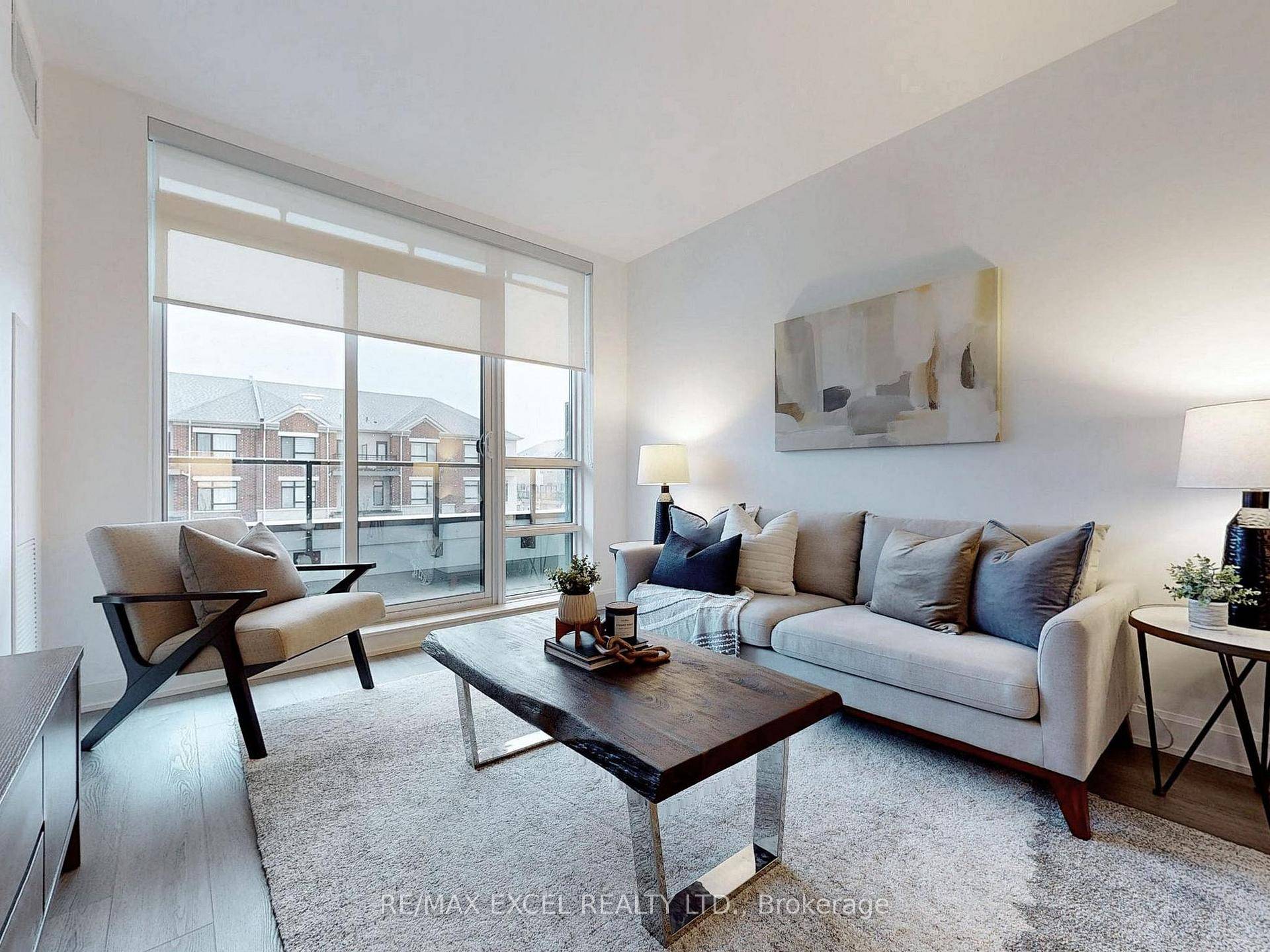 Discover Luxury Living at Pavilia Towers, Perfectly Situated at the Intersection of Hwy 7 and Leslie Ave.