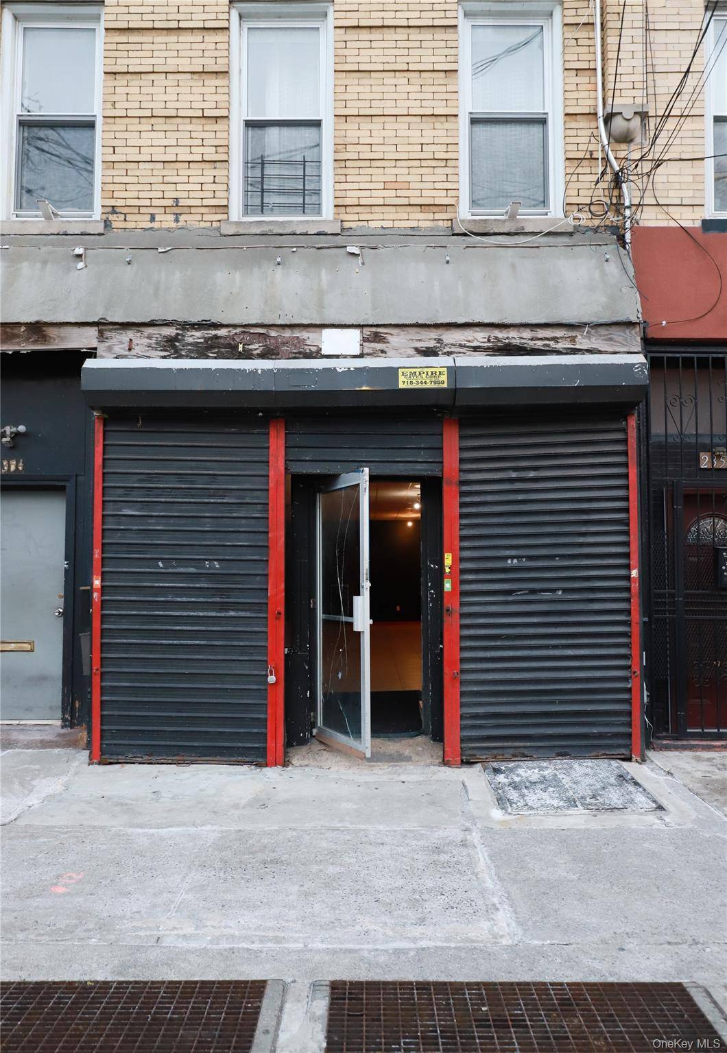 Excellent Brooklyn storefront opportunity !