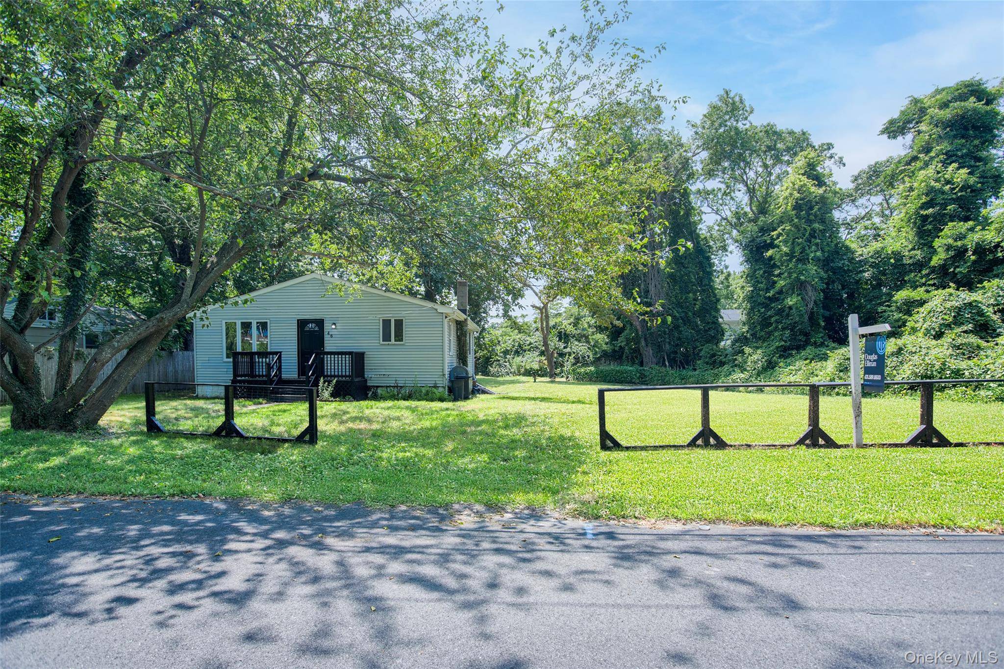 Renovated Ranch Near the Beach !