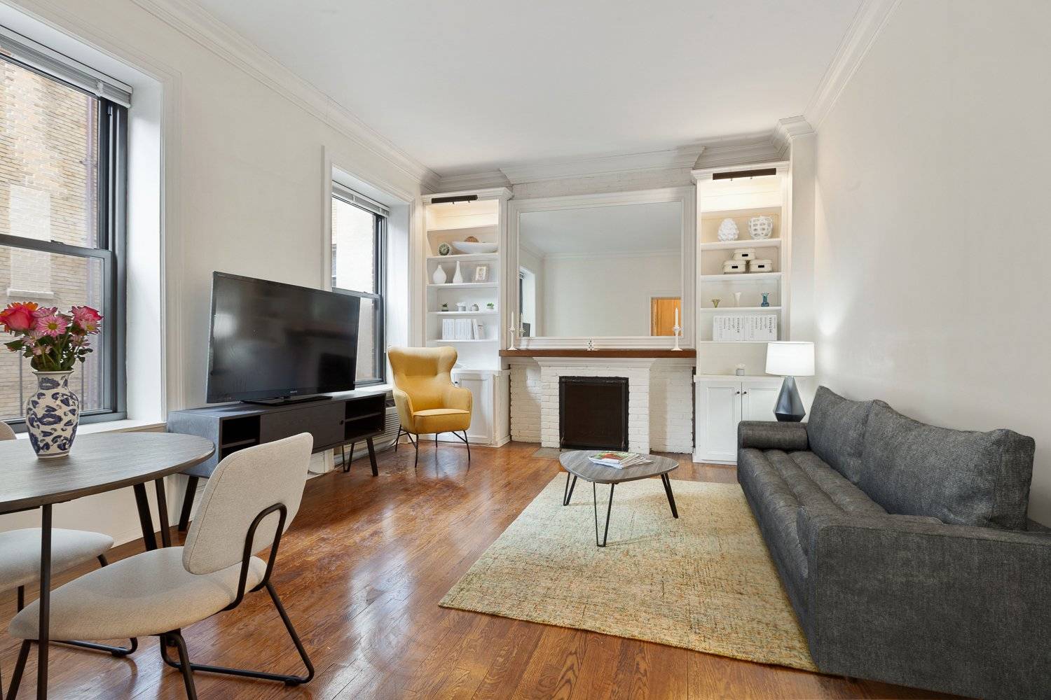 Discover picture perfect living in this beautiful one bedroom apartment located on the elegant and tree lined East 65 Street.