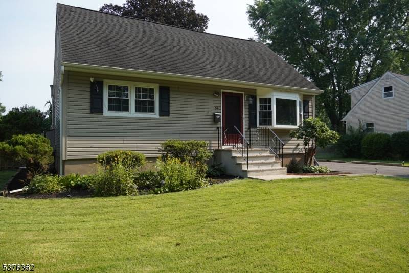 Welcome to this lovely cape cod home in the sought after town of Pompton Lakes.