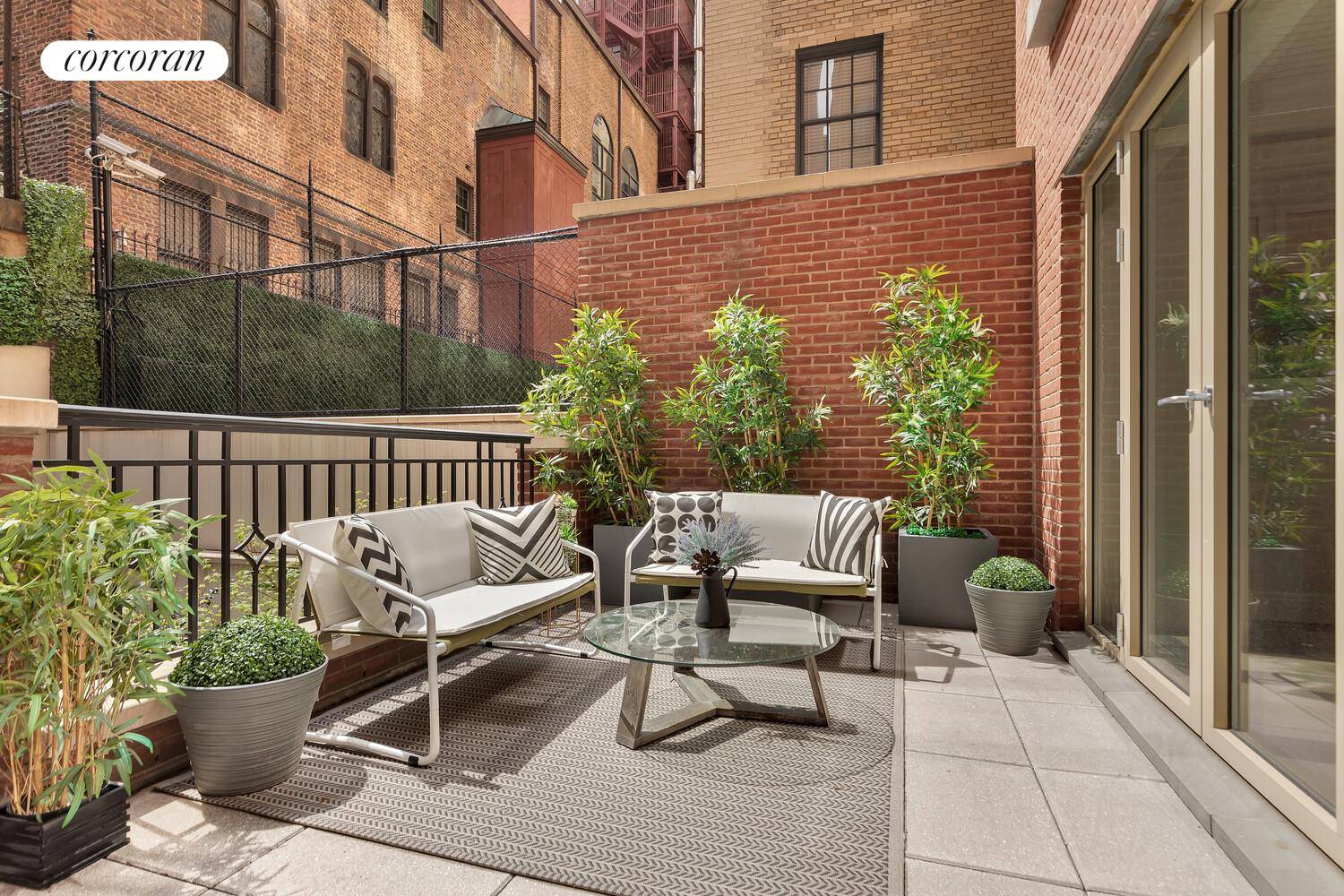 This sun filled, luxury 7 room duplex condominium on the Upper East Side's 'Gold Coast' is a stunning 4 bedroom, 3.
