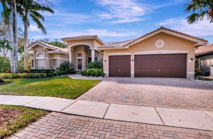 Single story split floor plan that lives big, offering 5BR den and 3BA, in the desirable Saturnia community of West Boca Raton.