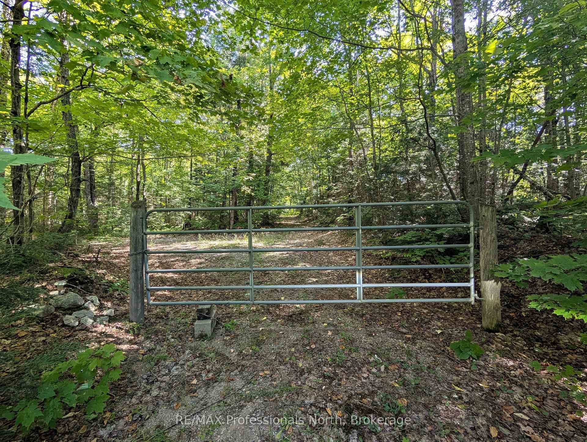 Desirable backlot to Bray Lake located on a year round road in Machar Township in the beautiful Almaguin Highlands.