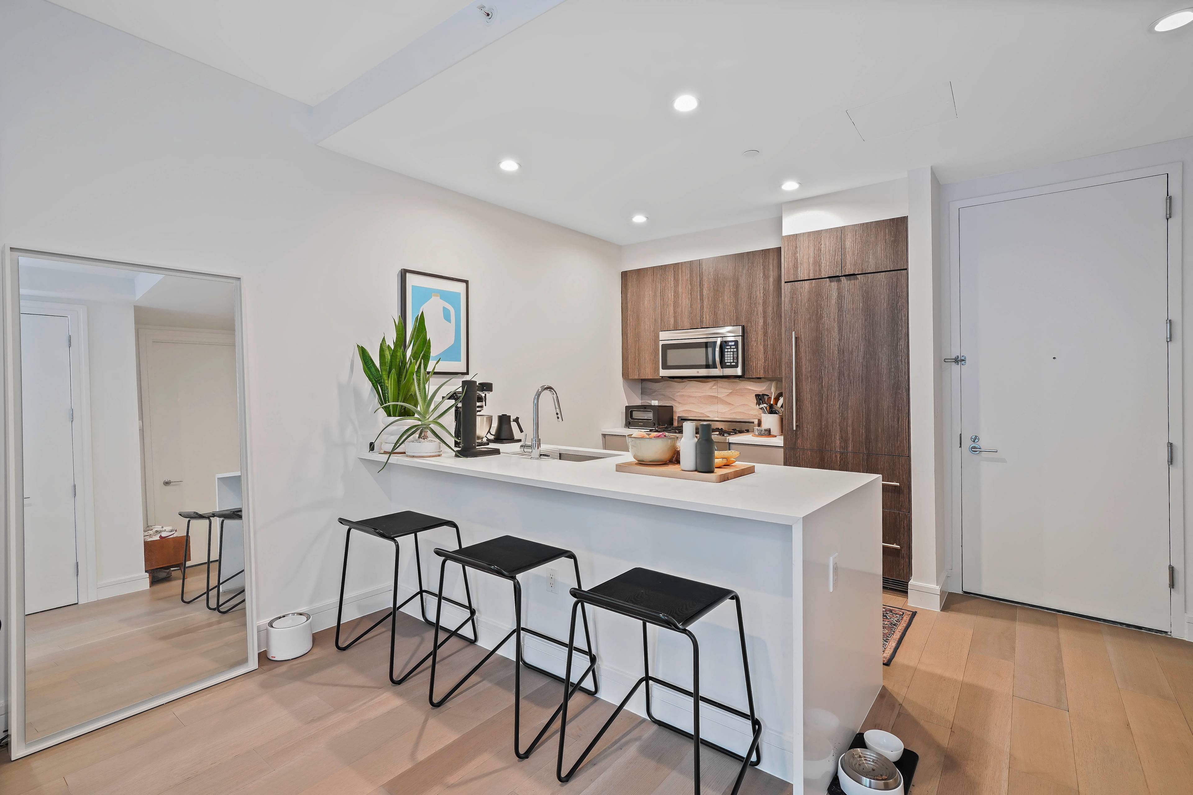 No longer Brooklyn's best kept secret, The Stanton on Sixth is located just on the edge of Park Slope and Greenwood, for the best of both neighborhoods.