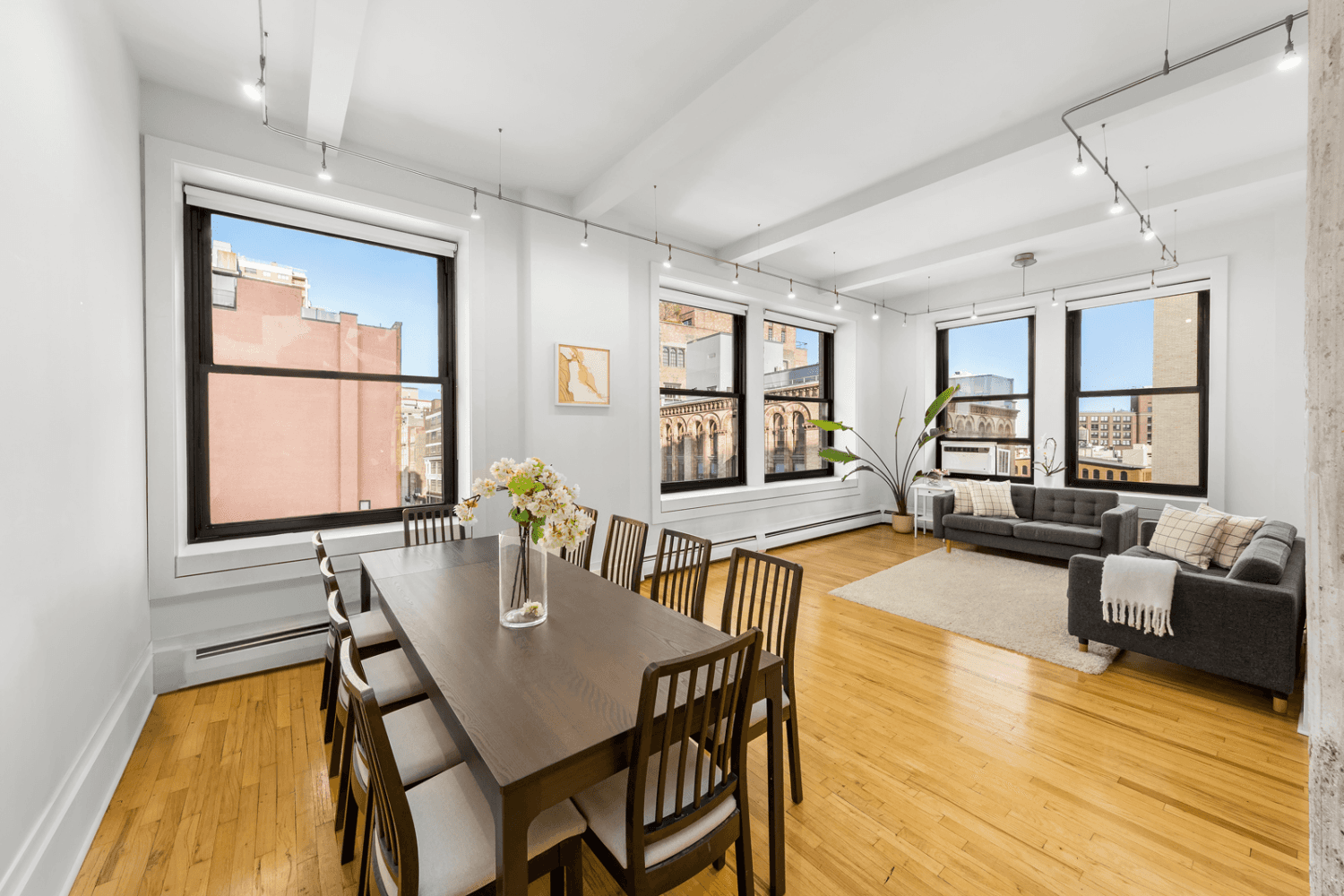 Just Listed ! Introducing a Spacious True 2 Bedroom 2 bath Corner loft with Newly Renovated Kitchen amp ; 8 Massive Windows and 11 foot ceilings at the Full Service ...