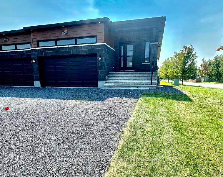Embrun. 1YR OLD spacious 2 bedroom 2 full bathroom MAIN FLOOR unit of a Duplex is for rent.