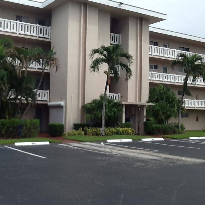 GEM OF LAKE CLARKE GARDENS !