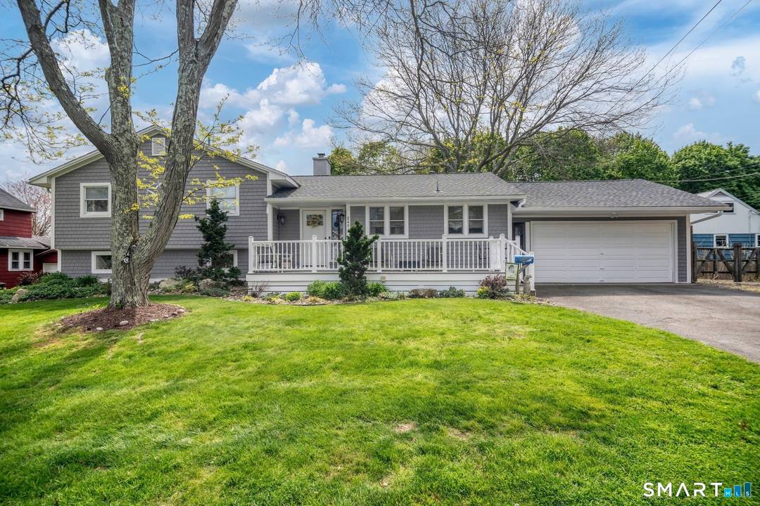 Nestled in the heart of the highly sought after Laurel Beach Association, this charming coastal home offers a premier opportunity to live the ultimate seaside lifestyle.