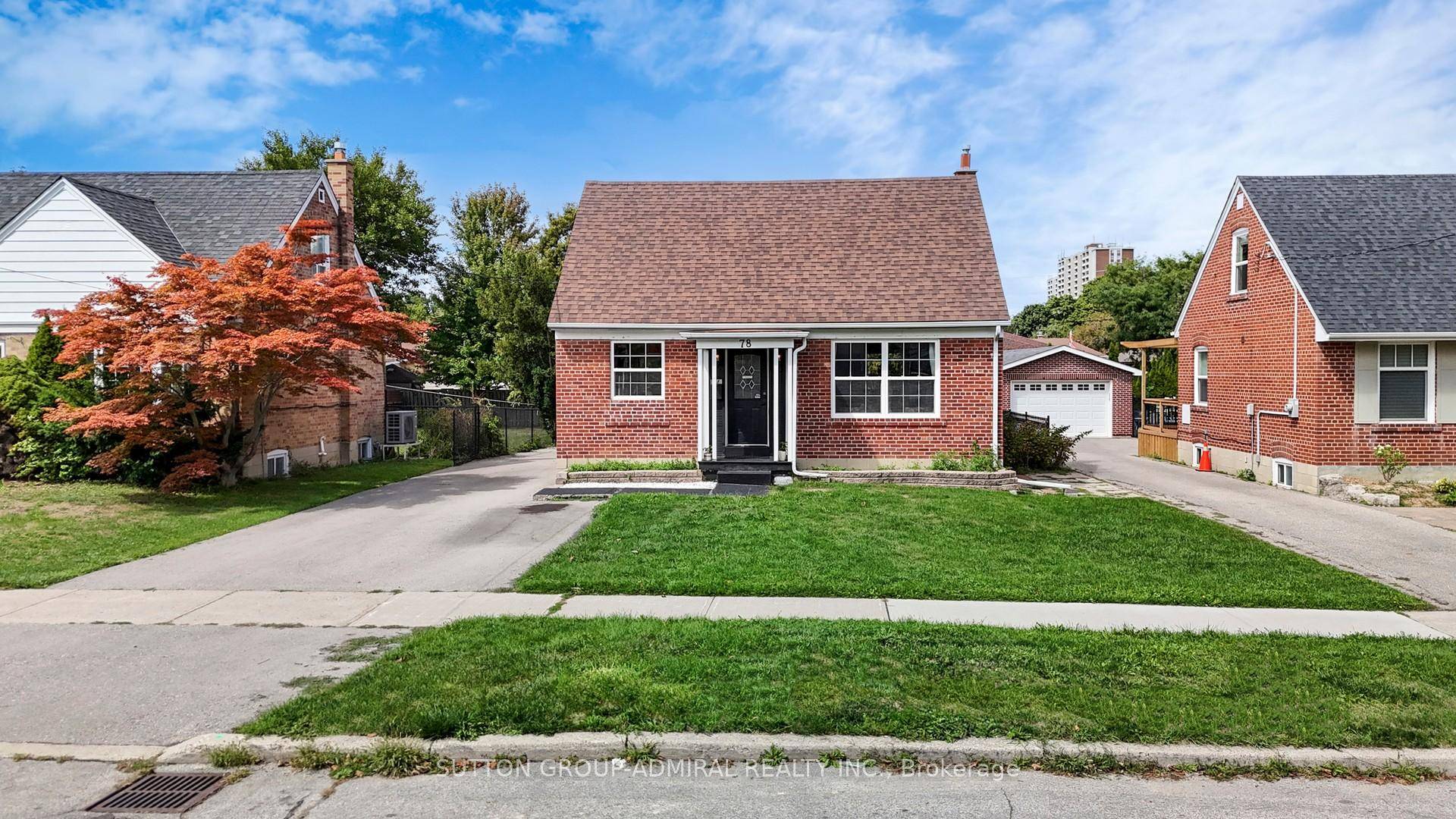 Welcome To A Residence That Blends Charm, Comfort amp ; Convenience In One Perfect Package In Prime Location, Situated On A Premium Pool Size Lot !