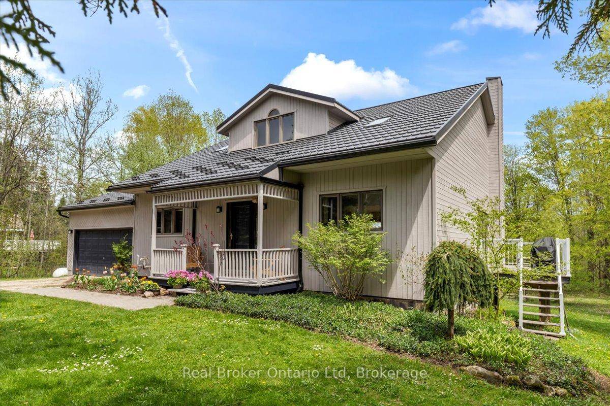 Welcome to your dream home in the beautiful Beaver Valley.