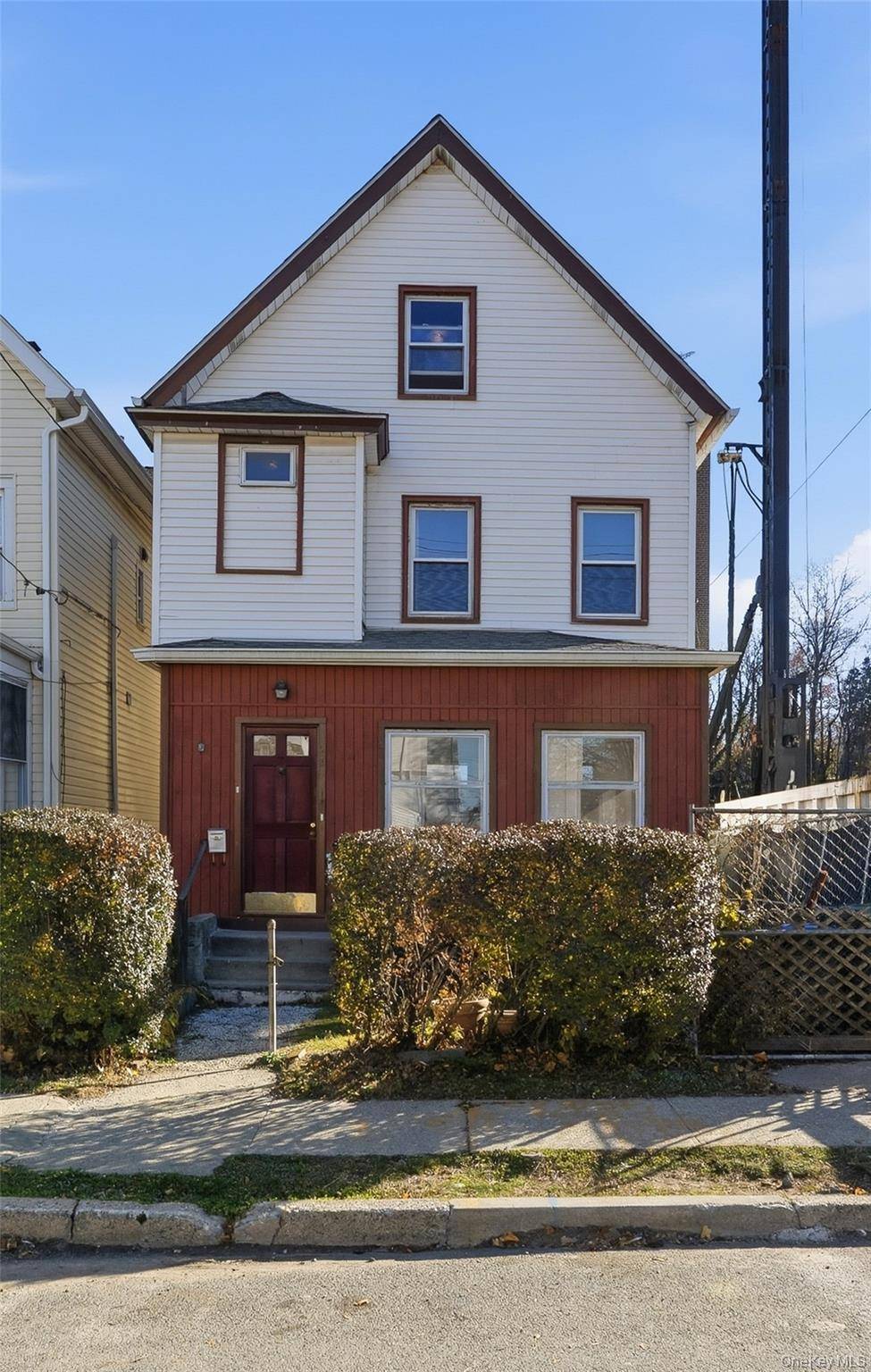 Fantastic 3 Bedroom Apartment for Rent in Desirable Pelham, NY !