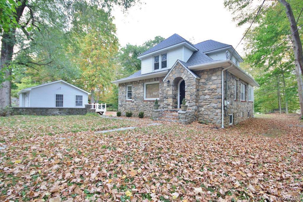 Live on the Lake Two single family homes on one parcel.