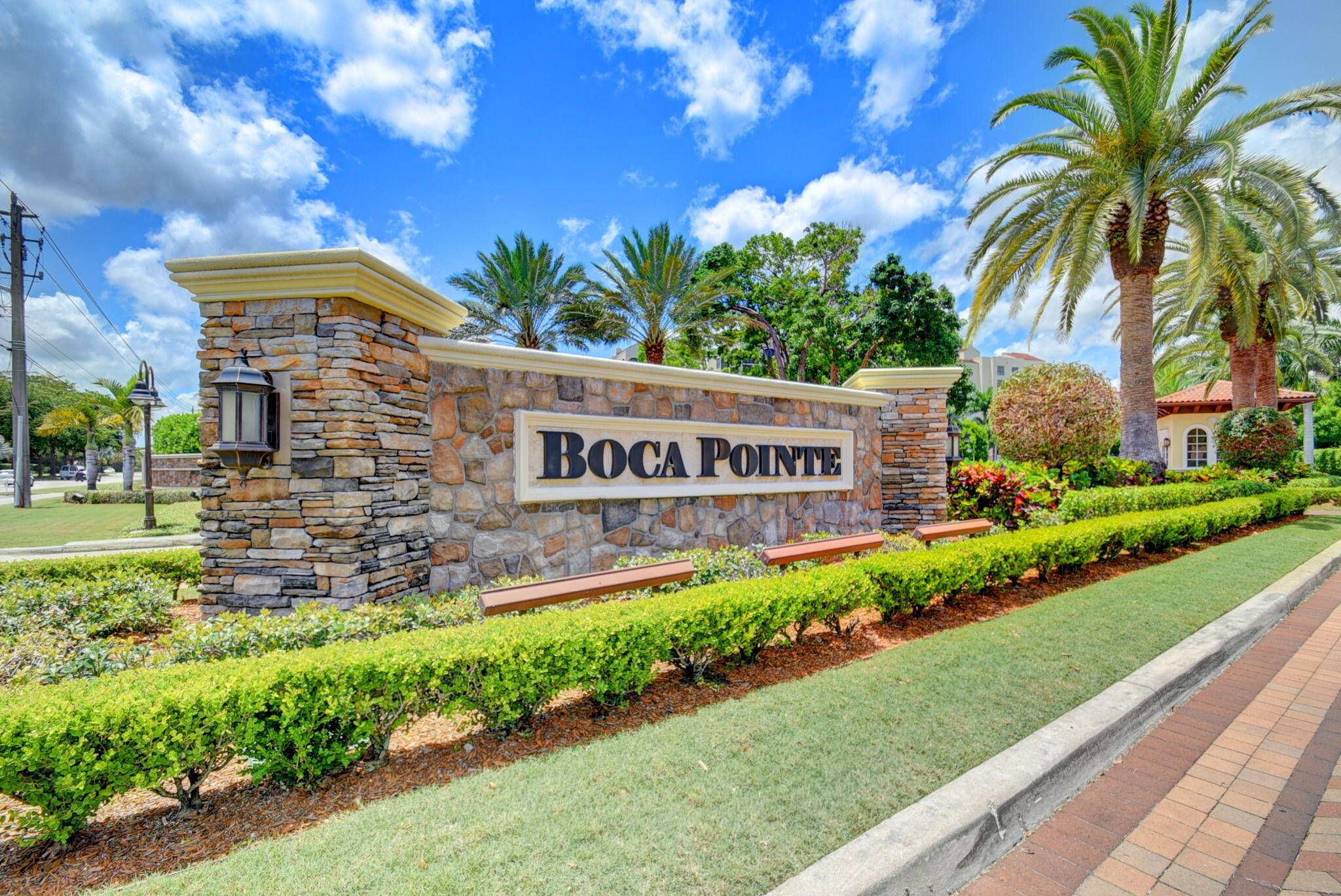 Boca Pointe Condo 2 Bedroom 2 Bath Overlooking the Golf Couse, Ponds and Paths.