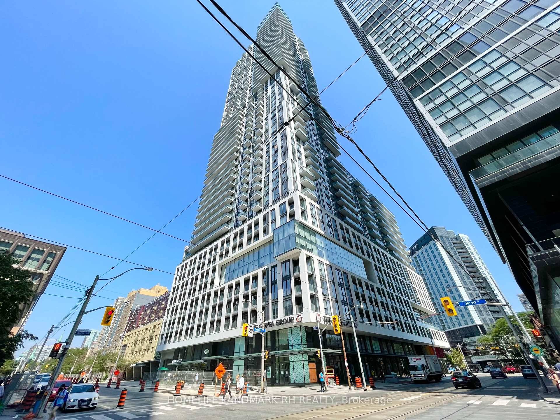 Bright amp ; Spacious 2 Bdrm Study Condo In Dundas Square Gardens 9' Ceiling W Floor To Ceiling Windows.