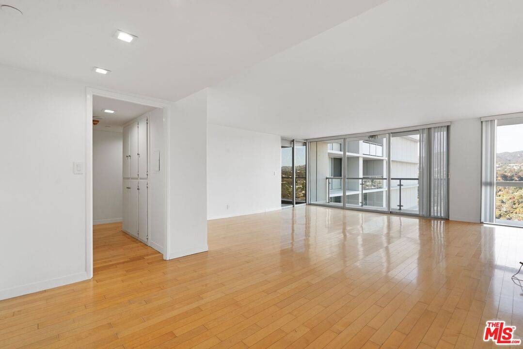 201   Ocean Ave 1BR Santa Monica La