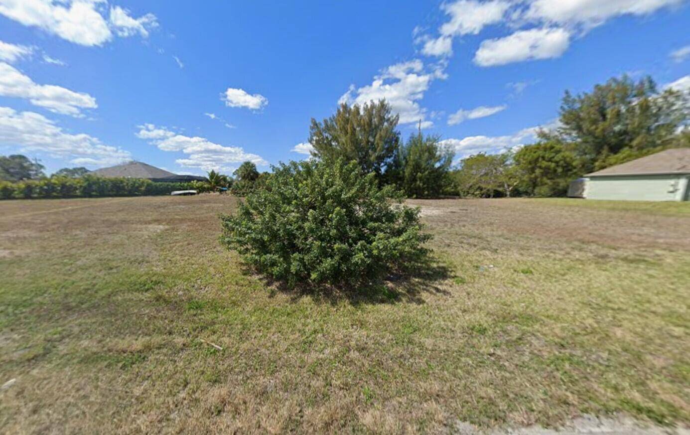 Discover the perfect spot to build your Florida dream home !