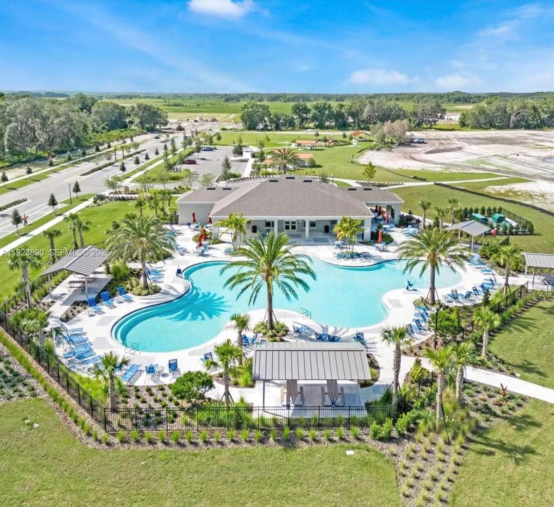 Step into the Camden, a seamless blend of modern design and functionality.