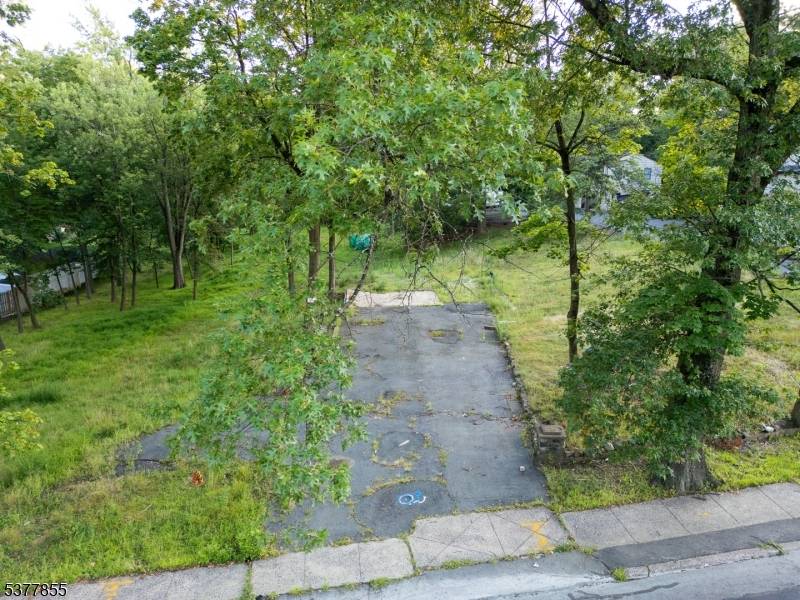 Build Your Dream in West Orange 2 Subdivided Lots, One Incredible Opportunity !