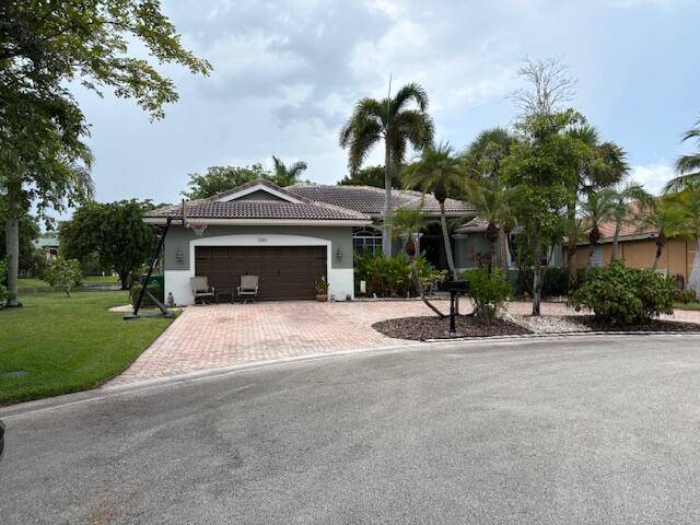 Rare opportunity in Mariners Cove.