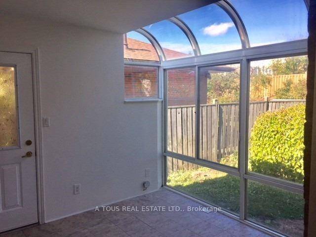 Clean amp ; Bright 4 1 bdrm detached house in a desirable area of Brampton, 3.