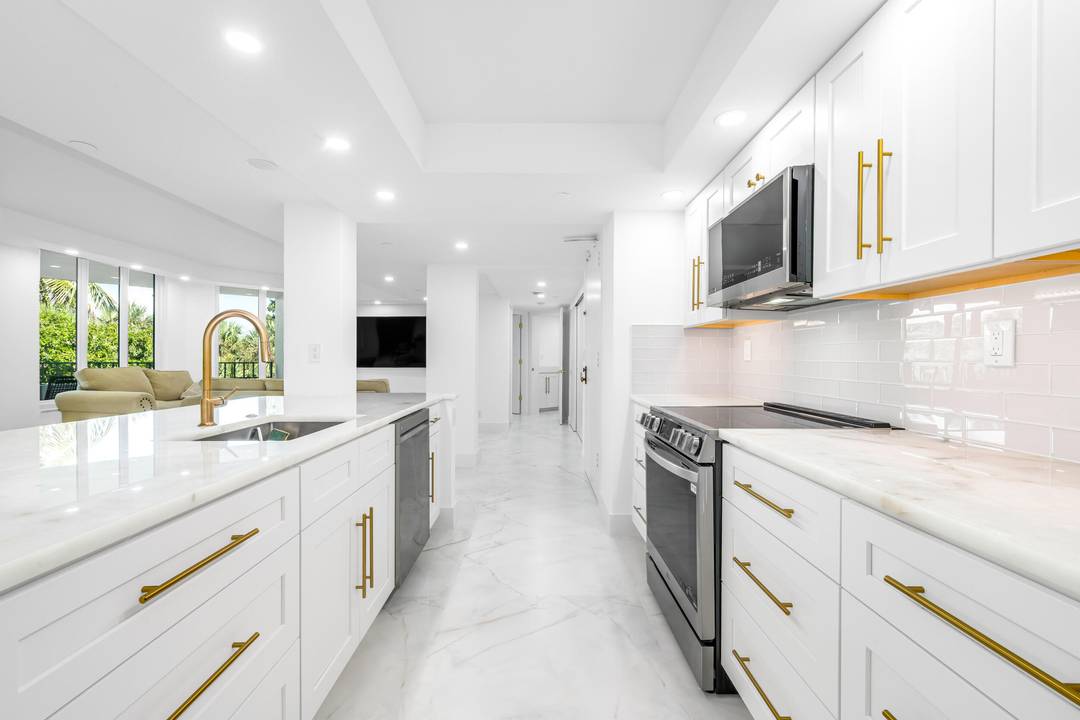 Located within Mizner Village on the exclusive grounds of The Boca Raton, this newly price reduced, fully renovated Mizner Court residence allows you to enjoy the 2026 season immediately.