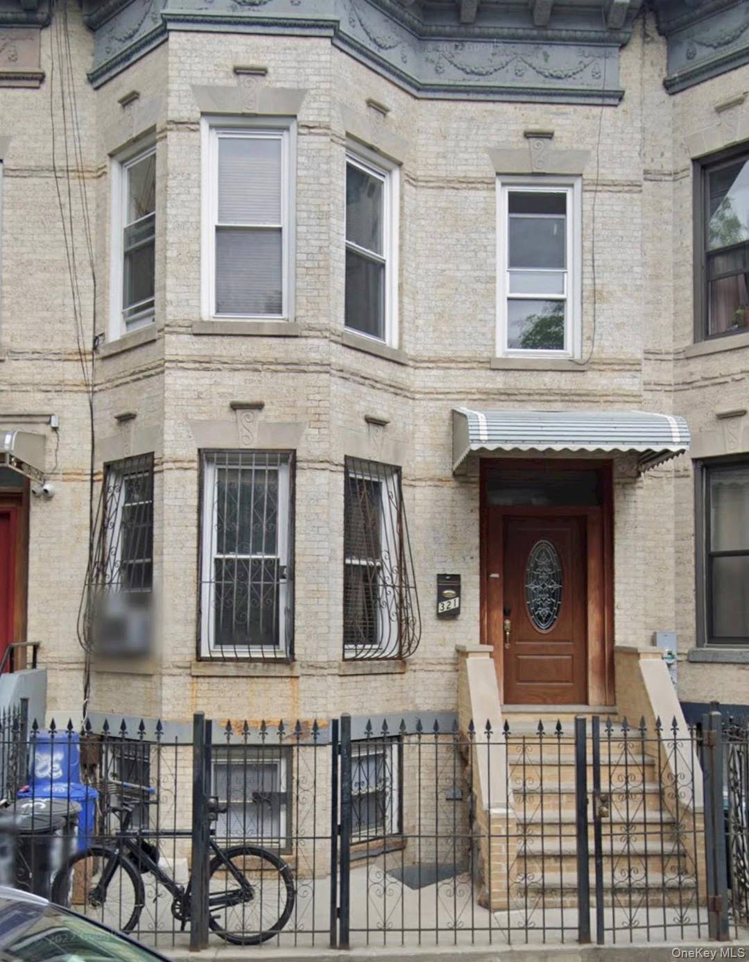 Multi family Located in the heart of Bushwick, Brooklyn s thriving arts scene, this spacious and versatile 2 family townhouse offers the perfect blend of urban charm and investment potential.