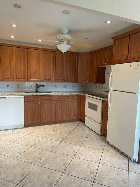 BRIGHT, CLEAN, NICE 2 bedroom, 2 baths condo on the third floor in a very desirable Richmond F building.