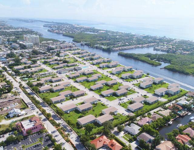 LOCATION ! This waterfront building with elevator is on NE corner of Sterling Village.