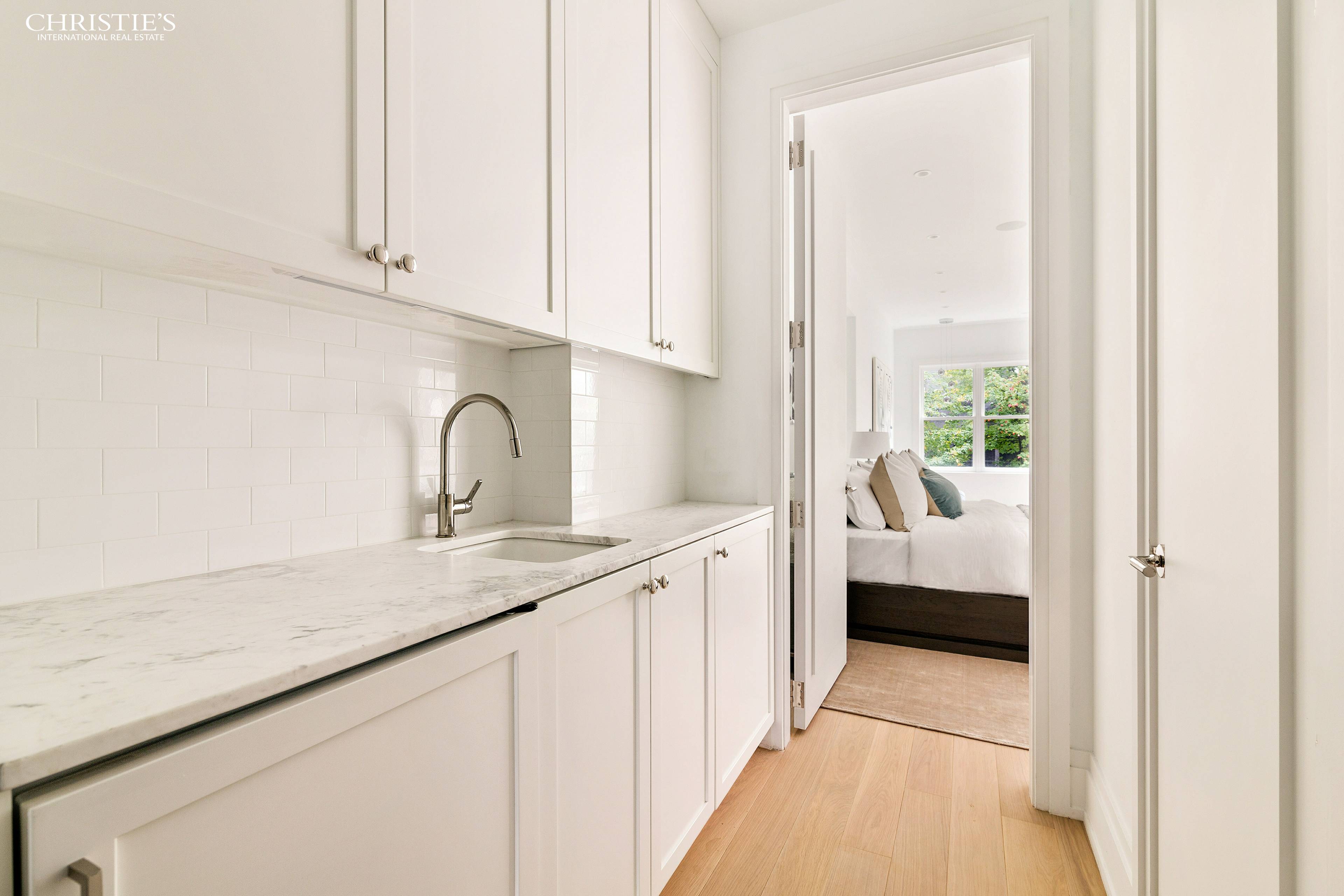 310 West 88th Street is a seven story masterfully renovated Townhouse on an iconic block designed by Architect Rogelio Cambiasso.