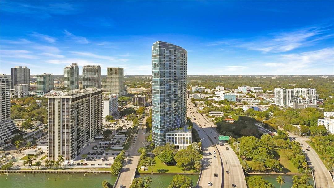 Exclusive Luxury Blue Condo of Miami was designed masterfully by famous architect, Arquitectonica, featuring a truly one of a kind view of the majestic Biscayne Bay.